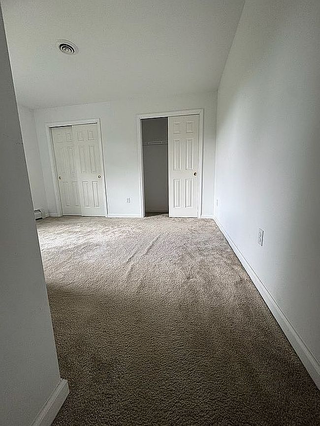 Photo of 37 Rip Van Winkle Dr, Athens, NY
