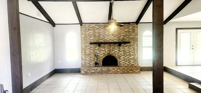 Additional photo 1 of property located at 4 Donnie Cir