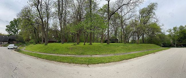 Image of 3710 W Bluffs Rd