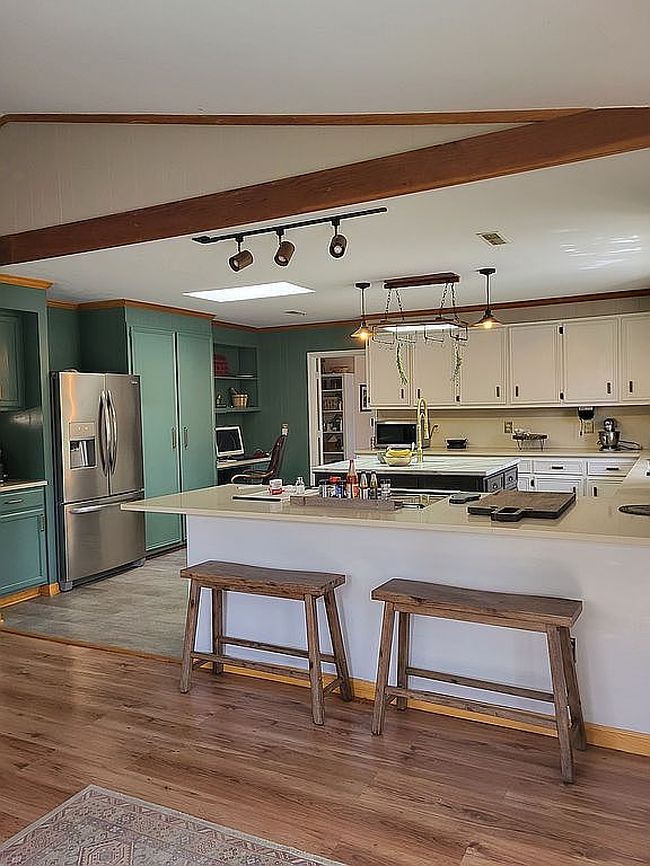 Photo of 155 Cliffview Dr