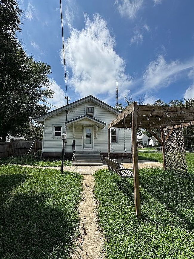Photo of 1312 S Central Ave, Paris, IL