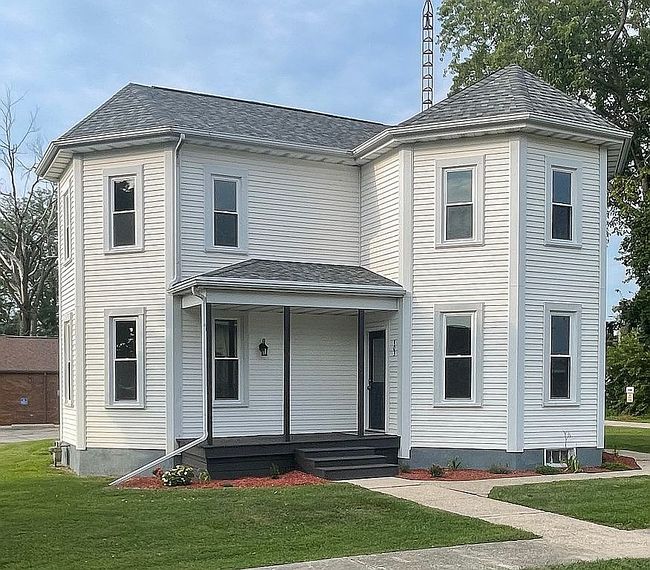 Photo of 403 Uncas St, Tonica, IL