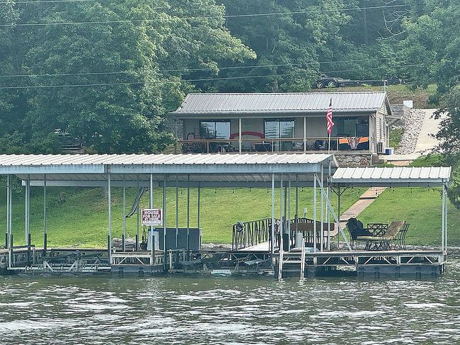Photo of 1169 Robin Hood Ln, Roach, MO