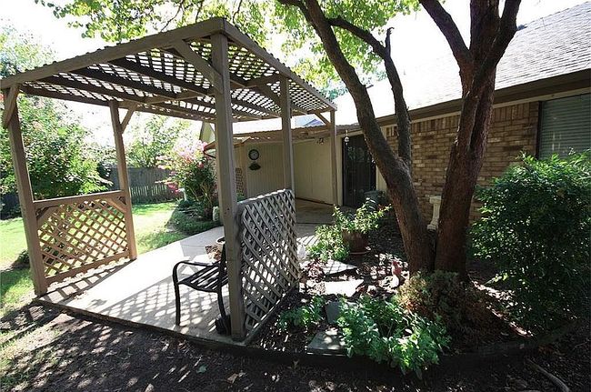 Image of 640 Waterview Rd