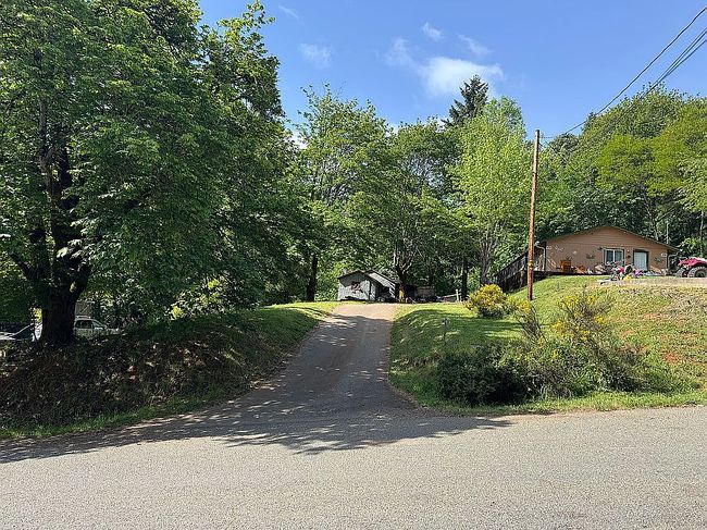 Photo of 464 Montgomery Ave, Glendale, OR