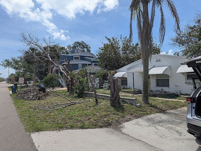 Image of 16104 2nd St E