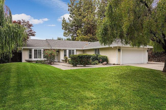 Photo of 868 Florin Rd, Sacramento, CA