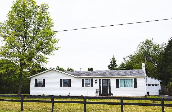 Image of 2012 Walker Rd