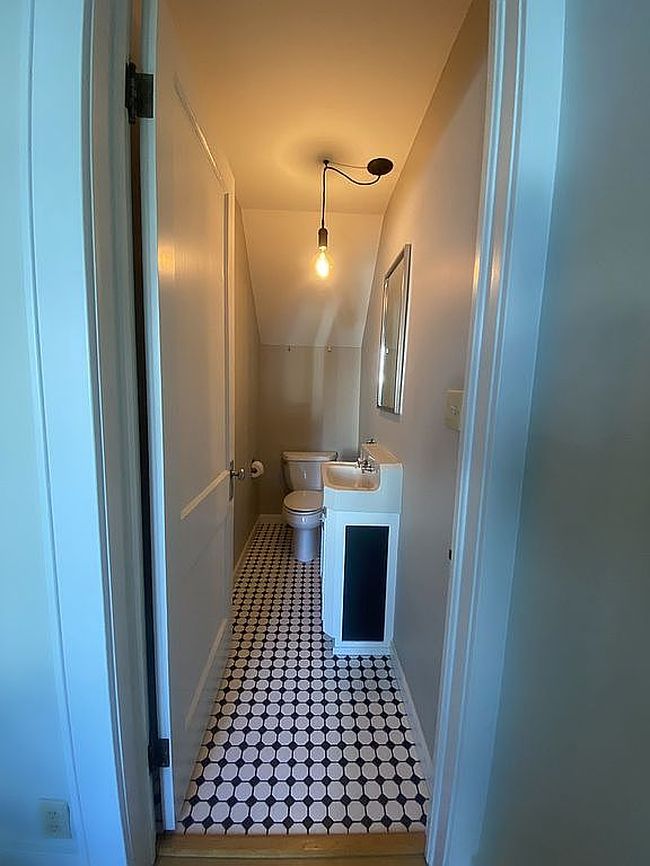 Image of 902 Midway Dr