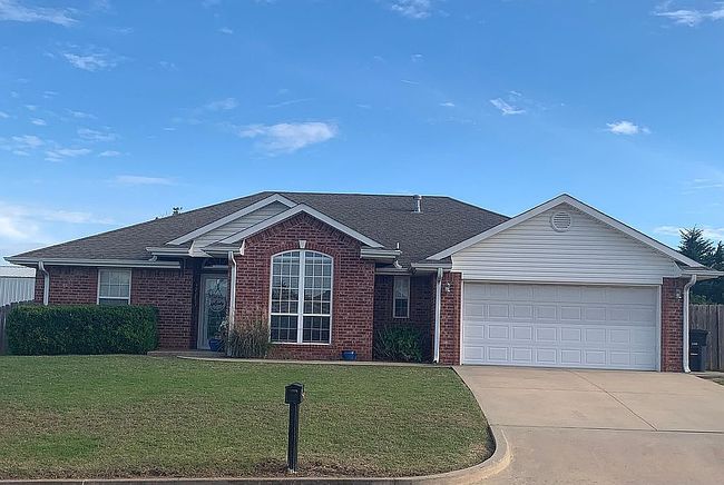Photo of 1211 Cambridge Dr, Shawnee, OK