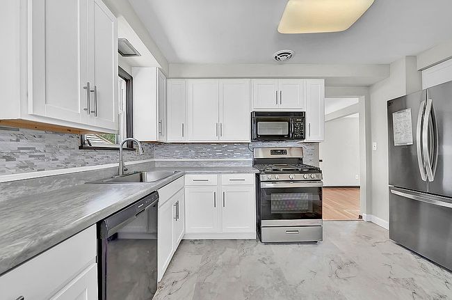 Image of 3422 Heresford Dr