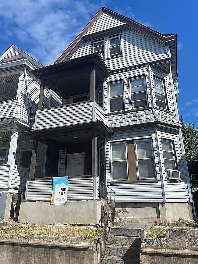 Photo of 233 16th Ave