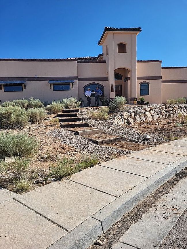 Image of 163 S Kingsbury Dr