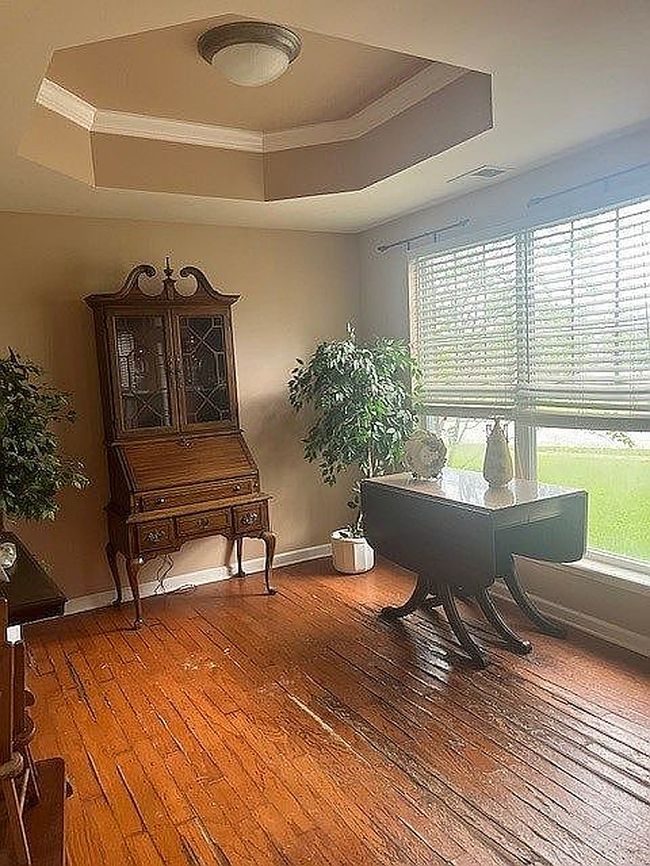 Image of 105 Red Oak Way