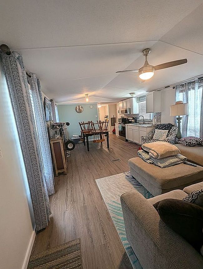 Photo of 1530 Salter Path Rd, Indian Beach, NC