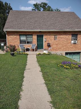 Image of 420 Locust St