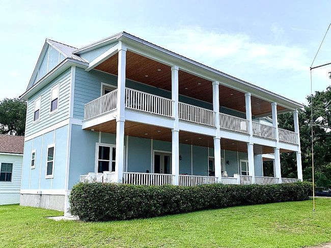 Image of 631 2nd St