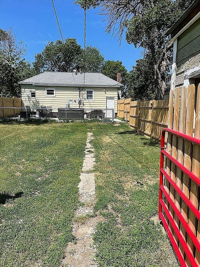 Image of 3104 Chicago St