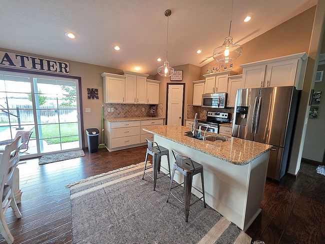 Photo of 409 N Kansas Ave, Haven, KS