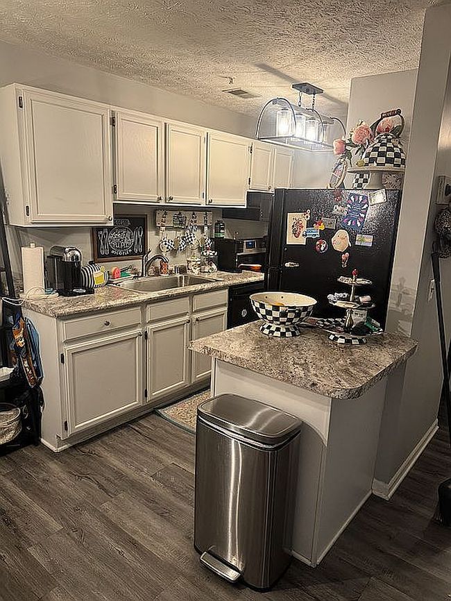 Photo of 1081 S Broadway Apt 106, Lexington, KY