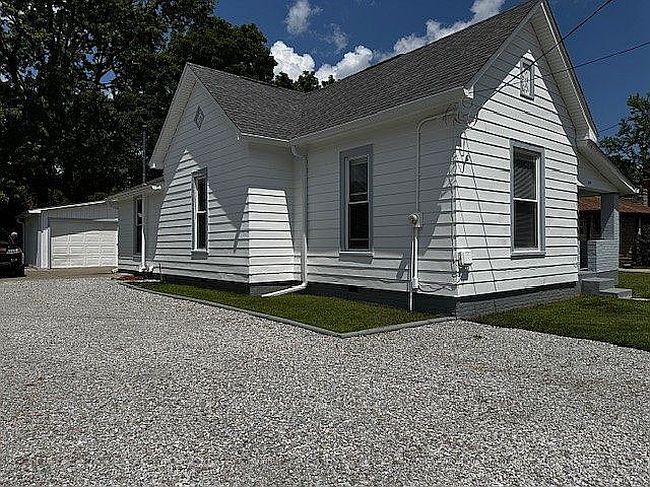 Photo of 310 S Green St, Brownsburg, IN