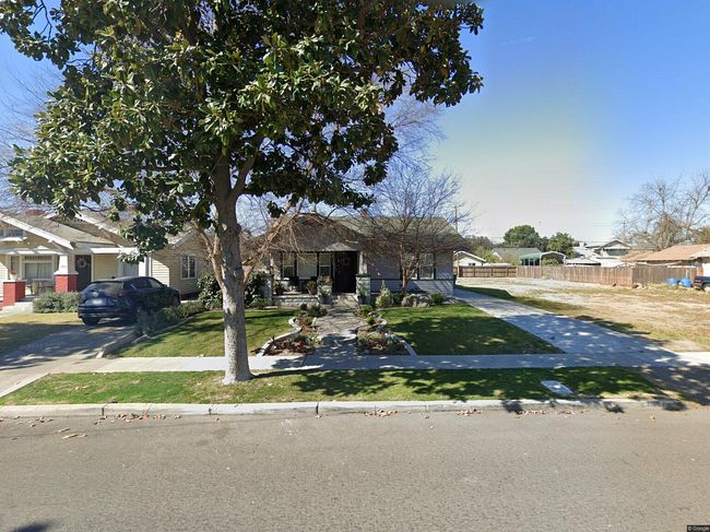 Photo of 1361 N Calaveras St, Fresno, CA