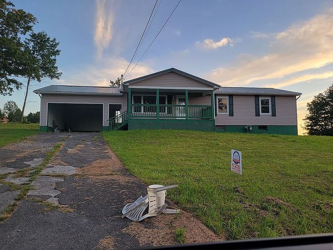 Photo of 246 Park Ave, Craigsville, WV