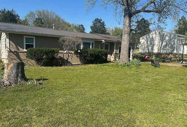 Image of 608 Oak St