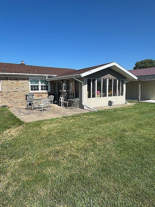 Additional photo 2 of property located at 707 S Chicago St