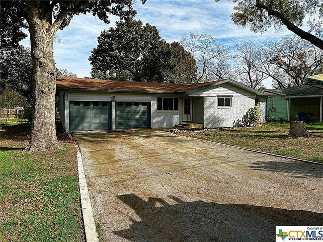 Preview of property located at 1215 S Mesquite Ave