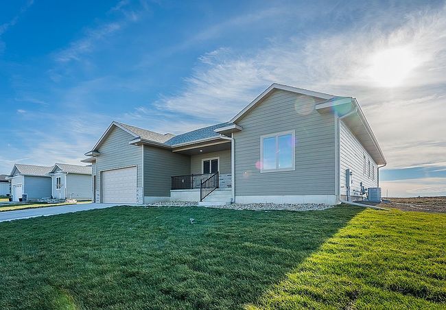 Photo of 605 Bedford St, Clear Lake, IA