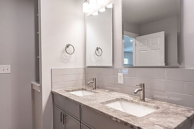 Photo of 118 Devonshire Ave E, West End, NC