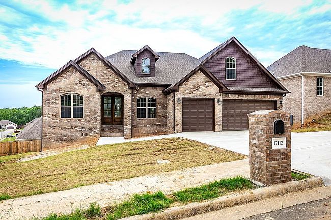 Image of 17112 Meandering Magnolia Dr