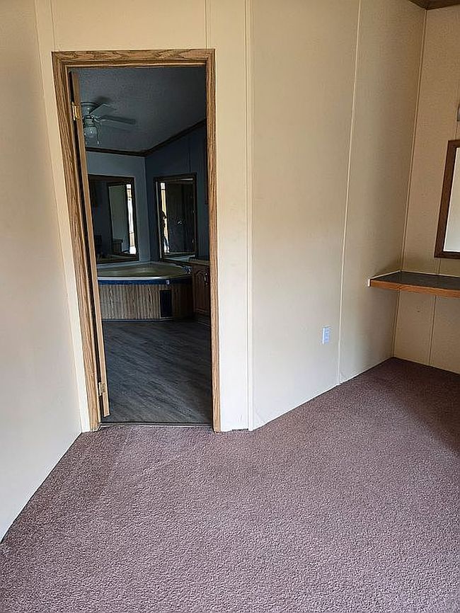 Photo of 1409 Henderson St, Armour, SD