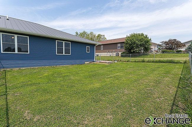 Photo of 105 Richland St, Delmar, IA