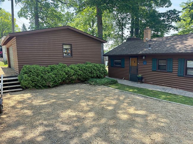 Image of 1179 Lakeshore Dr