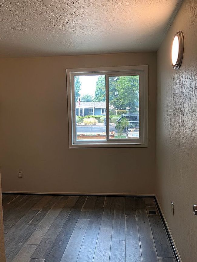Photo of 2914 Far West Ave