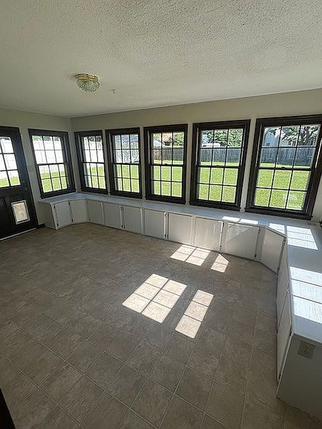 Image of 205 Esplanade Dr