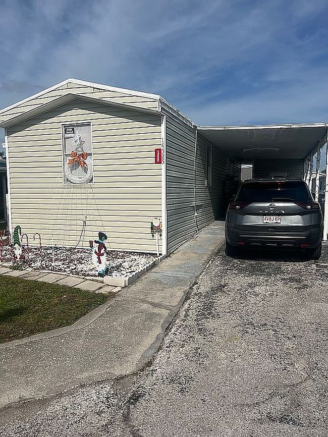 14525 Winter Dr, Tampa, FL