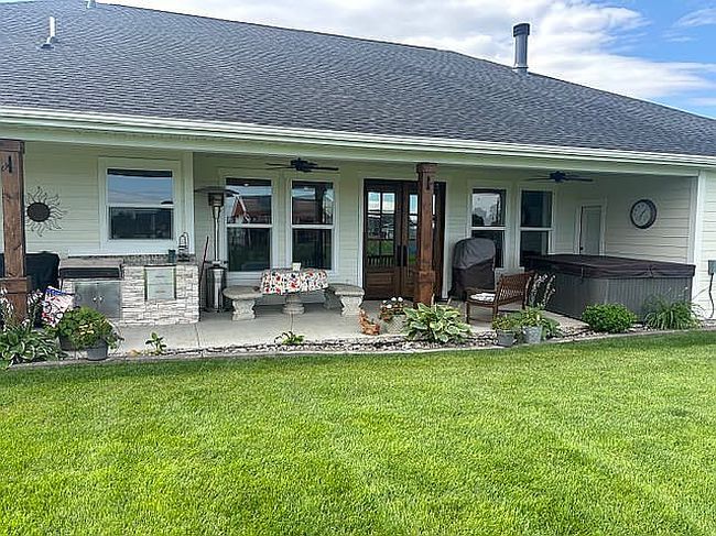 Photo of 335 E 9600 S, Paradise, UT
