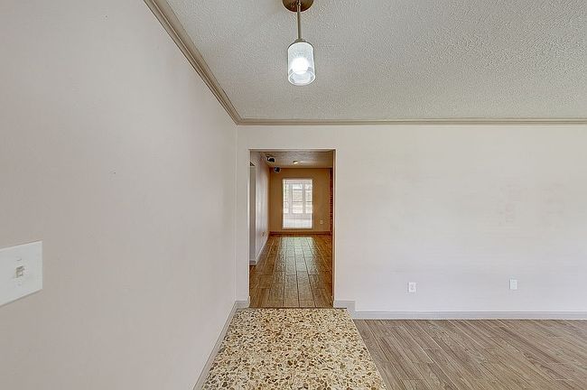Photo of 5000 Meadow Lark Ln