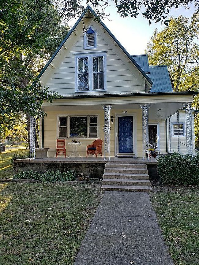 Image of 308 N 6th St