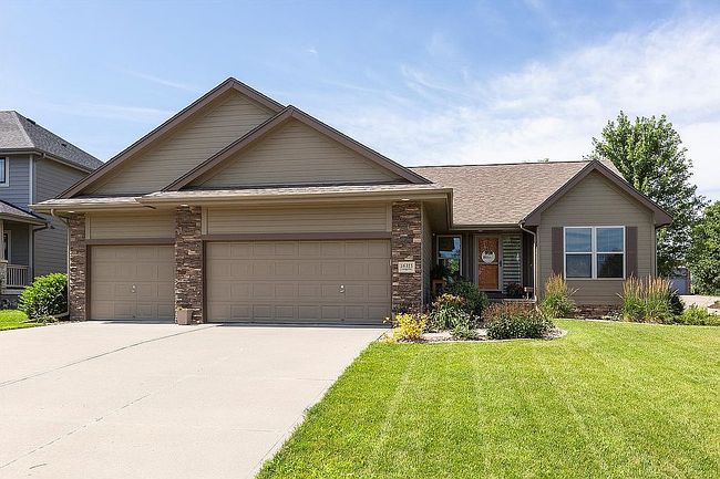 Photo of 16315 Craig Ave, Bennington, NE