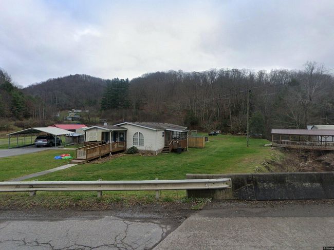 Photo of 6014 Powell River Rd
