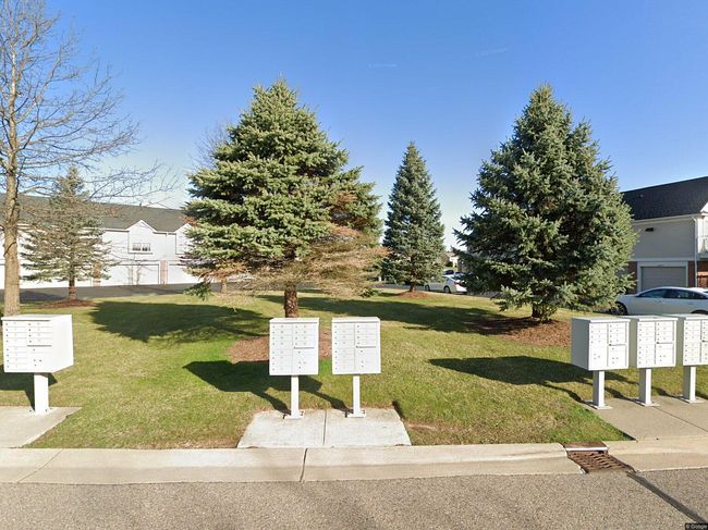 Photo of 28242 Oakmonte Cir E #12, New Hudson, MI