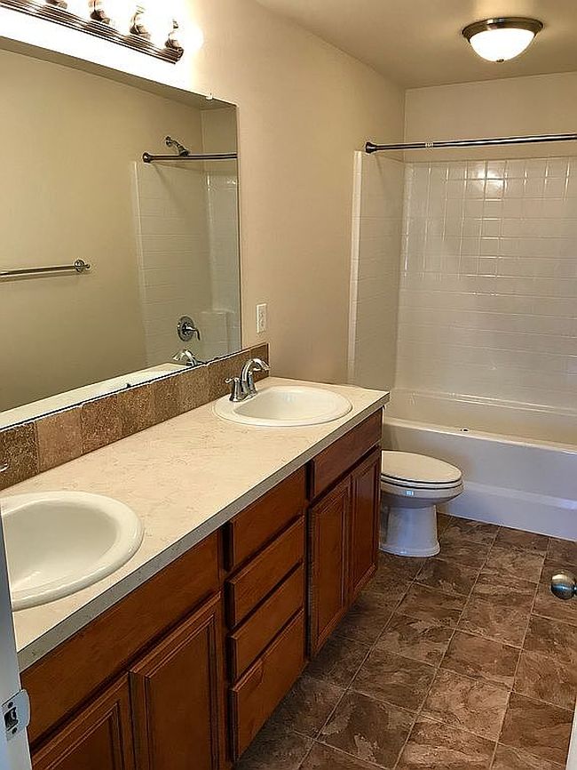 Photo of 823 Se 6th St, Bend, OR