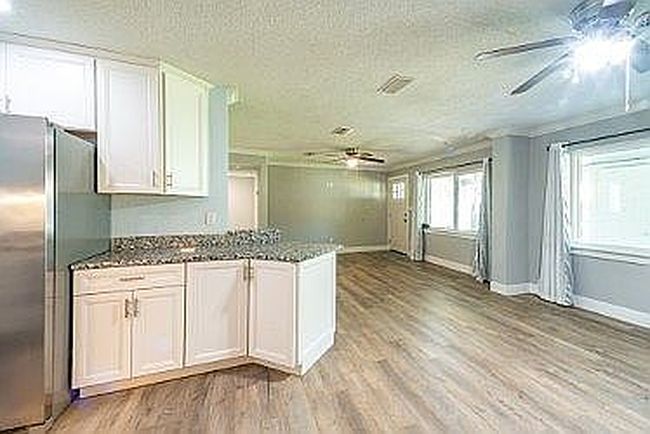 Photo of 258 Glenview Ave, Valparaiso, FL