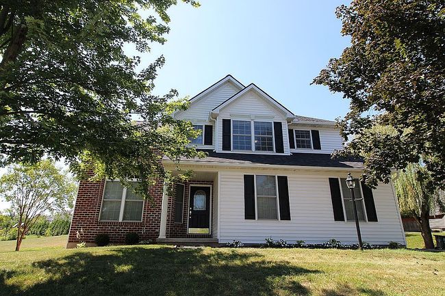 Photo of 6 Cranberry Cir, Denver, PA