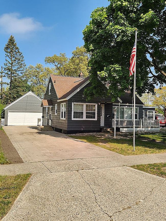 Image of 2226 Mills Ave