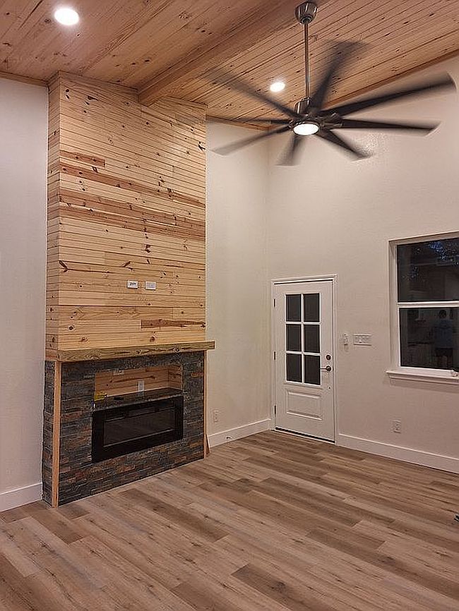 Photo of 102 Dogwood Dr, Denison, TX